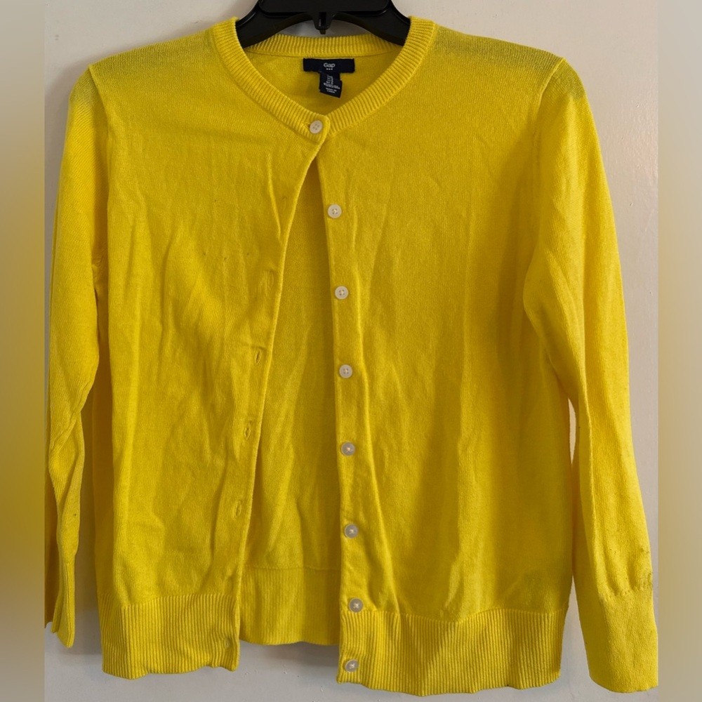 Gap yellow crewneck cardigan sweater